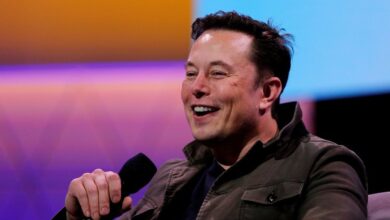 Elon Musk reveals he has Asperger's on Saturday Night Live