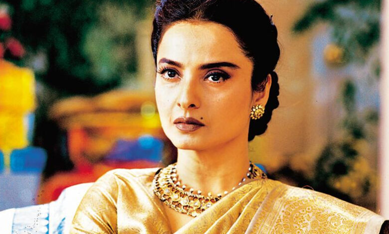 When Rekha opened her secrets, that's why she fills vermilion in the demand of decoration