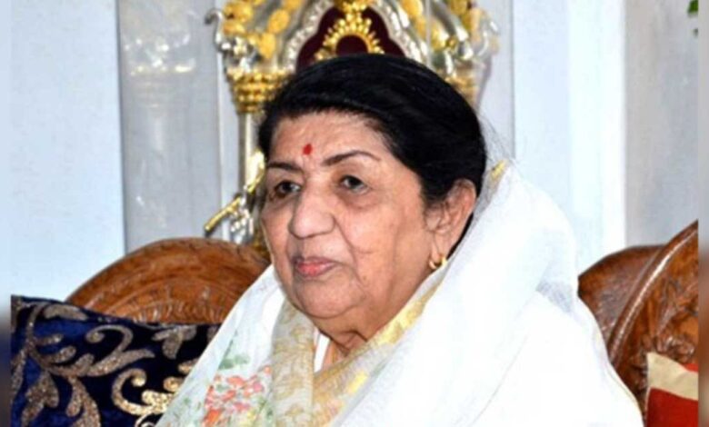 Lata Mangeshkar is in ICU, this news came about her health