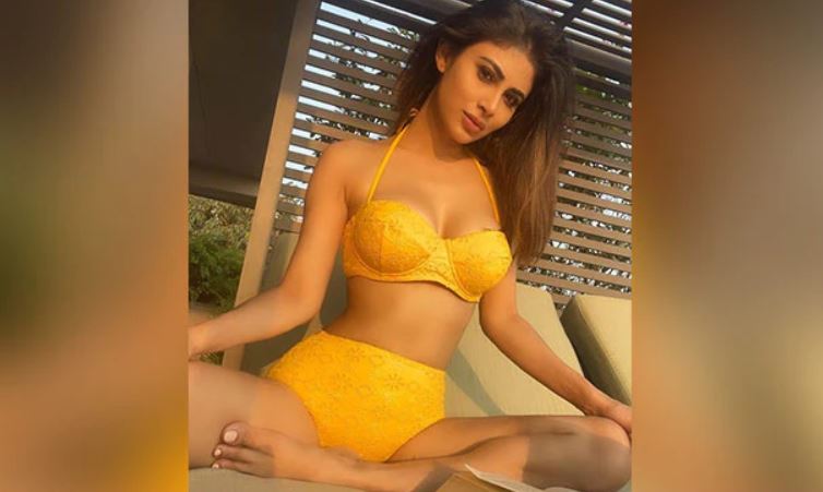 Mouni Roy took such photos in a yellow bikini, such reactions are coming