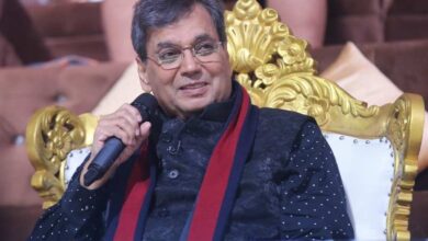 Subhash Ghai was stunned by the performance of Saregamapa contestants;  Offered blank check and contract
