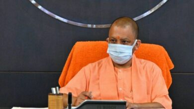 Yogi's minister, four MLAs left the party